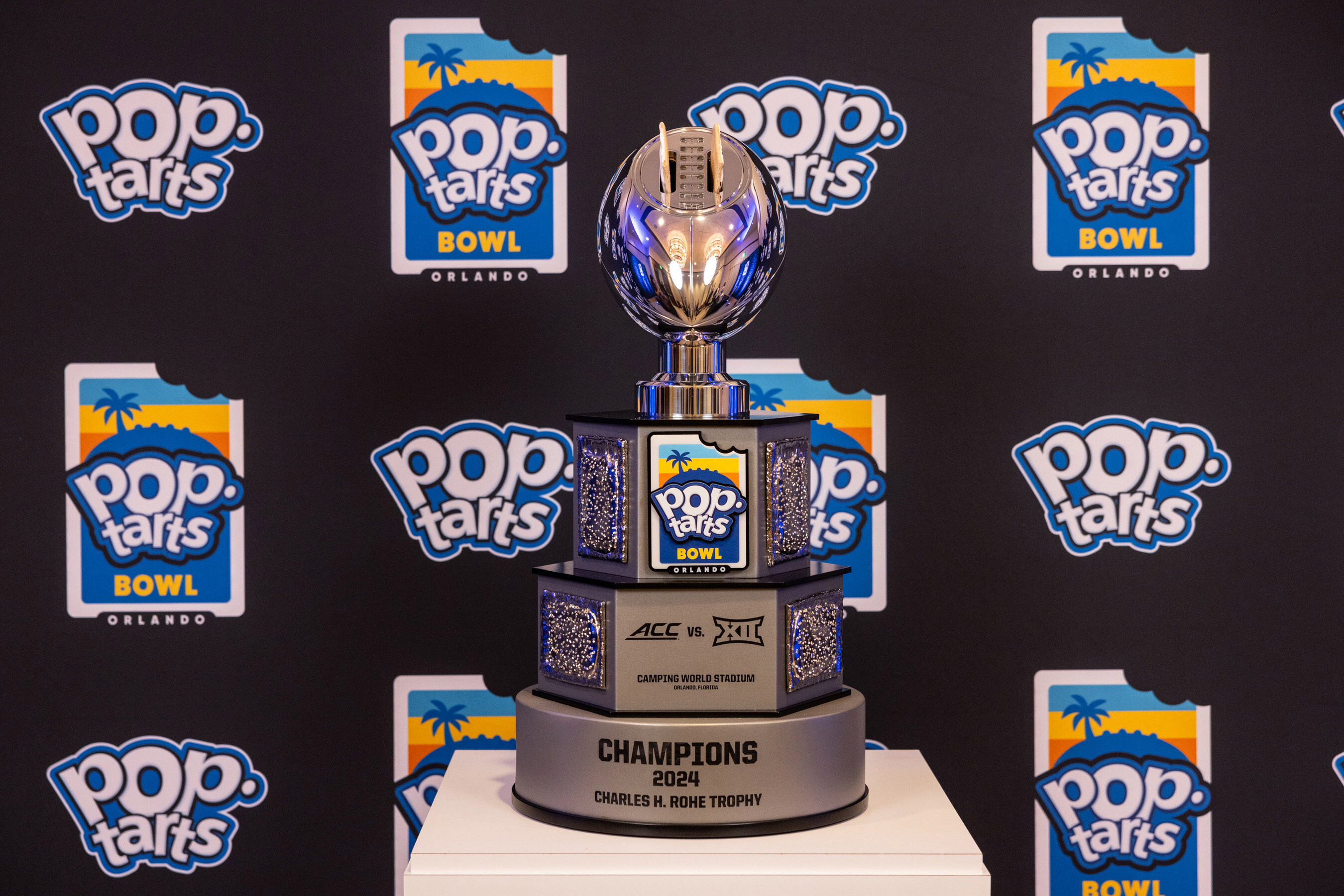🏈 Pop-Tarts Unveils Toaster Trophy