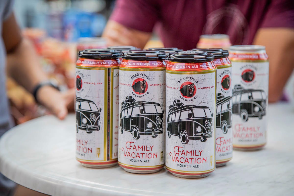 ⛰ Roadhouse Brewing Partners with Breakthru in Colorado