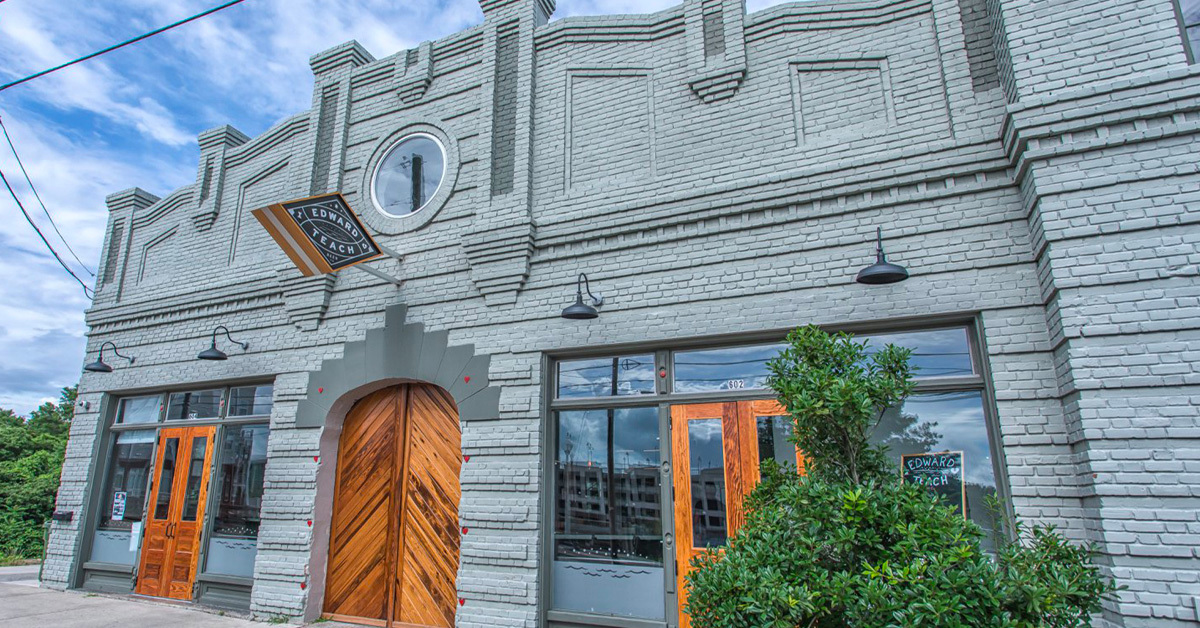 🧑🏻‍⚖️ Edward Teach Brewing Files 2 Defamation Lawsuits Amid Backlash