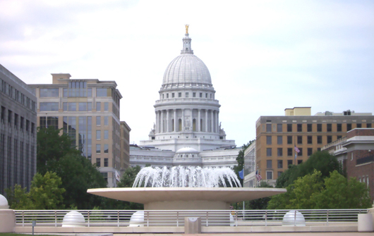 Hawaii Legislators Propose Bev-Alc Tax Based on ABV