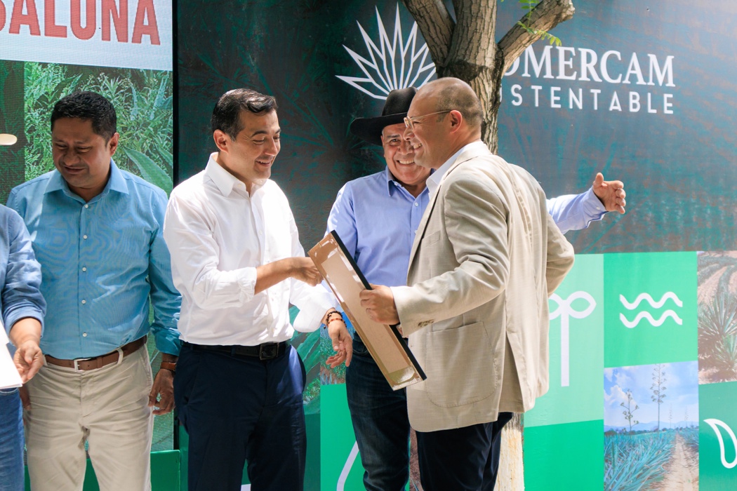 Rosaluna Mezcal Becomes First-Ever Mezcal Brand to Earn 