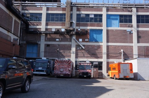 On-the-go entrepreneurs reap the benefits of the 600-car parking lot at 630 Flushing.