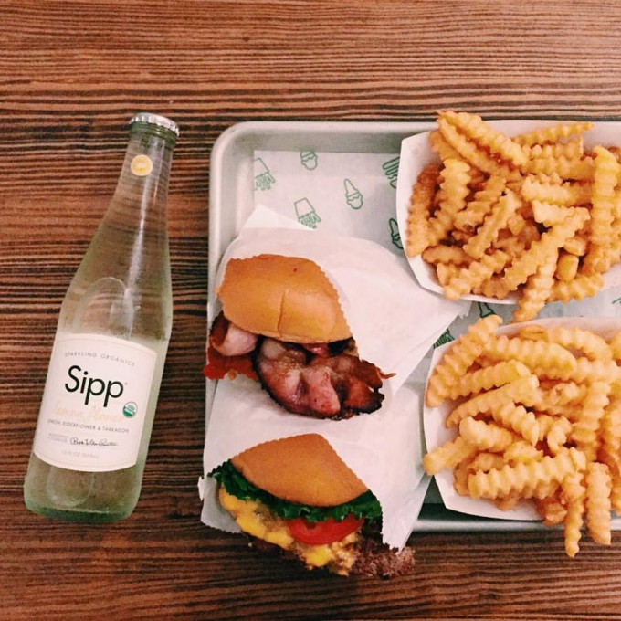 Sipp Enters Union Station Shake Shack in Washington D.C.