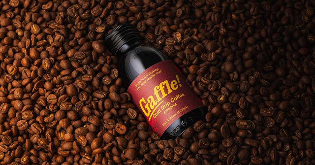 Gaffle! delivers smooth but intense coffee flavor thanks to the use of high quality beans and a cold drip brewing process.